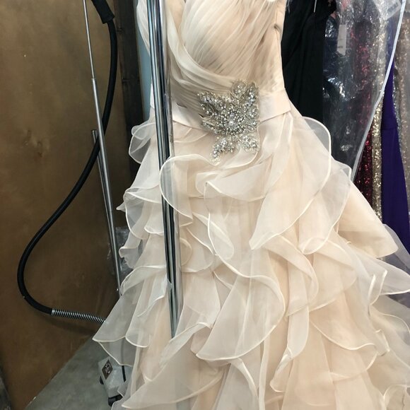 SAMPLE PROM Dress Princess, Ruffle Ballgown, Champagne Off-the-shoulder BLING - Picture 1 of 11